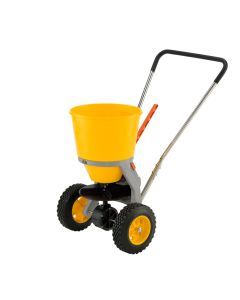 Der CEMO Streuwagen ist für viele Streumaterialien geeignet.